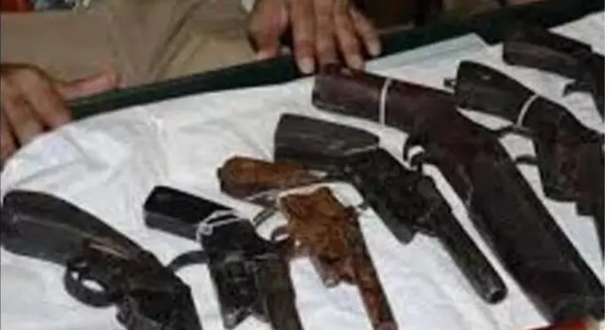 बिहार के मुंगेर में सात मिनी गन फैक्ट्रियों का खुलासा बिहार के मुंगेर में सात मिनी गन फैक्ट्रियों का खुलासा