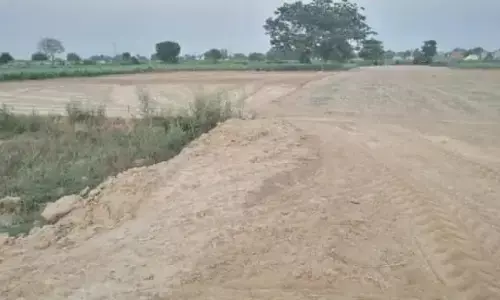 माफिया ने बेच दी 200 करोड़ रुपये की सरकारी जमीन! माफिया ने बेच दी 200 करोड़ रुपये की सरकारी जमीन!