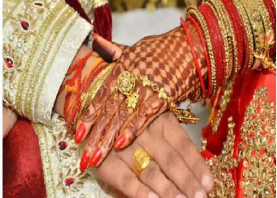 अयोध्या: धर्म छिपाकर विधवा से की शादी, बेटे का खतना कराने लगा तो खुली पोल