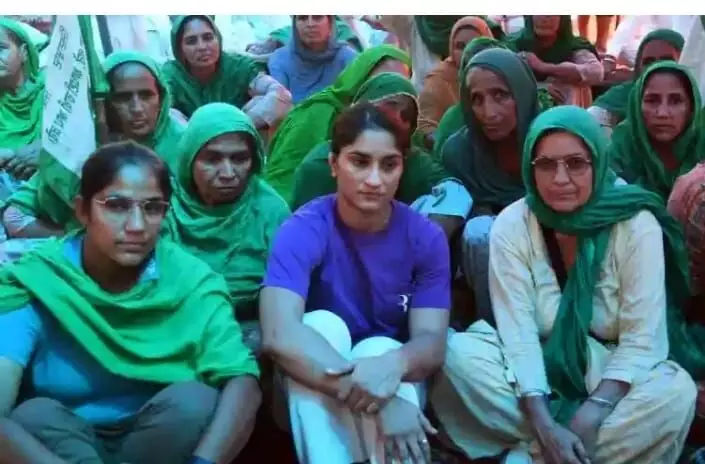 विनेश फोगाट ने एशियाई खेलों में विशेष एंट्री लेने से किया माना विनेश फोगाट ने एशियाई खेलों में विशेष एंट्री लेने से किया माना
