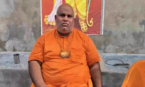 बिट्टू बजरंगी फरीदाबाद से गिरफ्तार: नूंह हिंसा से पहले सोशल मीडिया पर डाले थे भड़काऊ पोस्ट! बिट्टू बजरंगी फरीदाबाद से गिरफ्तार: नूंह हिंसा से पहले सोशल मीडिया पर डाले थे भड़काऊ पोस्ट!