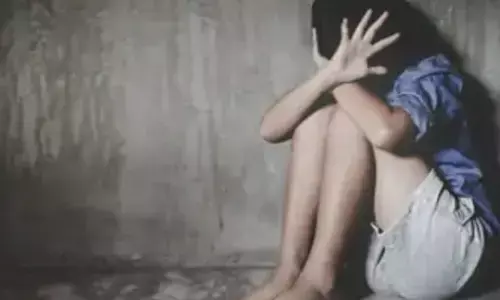 गोरखपुर में नाबालिग को नानी के घर से किया किडनैप और फिर किया रेप, शादी का झांसा देकर 1 साल तक किया गलत काम गोरखपुर में नाबालिग को नानी के घर से किया किडनैप और फिर किया रेप, शादी का झांसा देकर 1 साल तक किया गलत काम