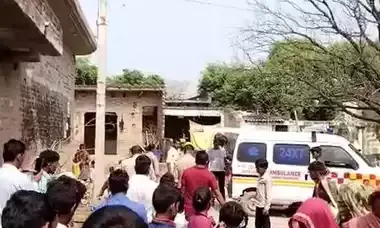 गुस्से में आकर पत्नी पर किया कुल्हाड़ी से हमला, बेटी और पत्नी दोनों की मौत गुस्से में आकर पत्नी पर किया कुल्हाड़ी से हमला, बेटी और पत्नी दोनों की मौत