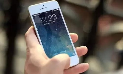 इस शहर में हर 6 मिनट में चोरी होता है एक स्मार्टफोन, फोन कंपनियों ने कहा समाधान ढूंढने को इस शहर में हर 6 मिनट में चोरी होता है एक स्मार्टफोन, फोन कंपनियों ने कहा समाधान ढूंढने को