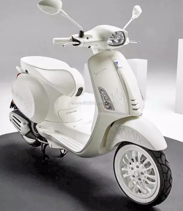 वेस्पा जस्टिन बीबर एडिशन 150cc स्कूटर लॉन्च, कीमत 6.46 लाख रुपये वेस्पा जस्टिन बीबर एडिशन 150cc स्कूटर लॉन्च, कीमत 6.46 लाख रुपये