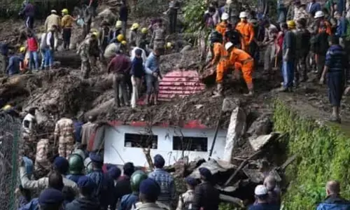 हिमाचल में फिर त्रासदी: विनाशकारी आसमानी तूफान में गई 71 लोगों की जान हिमाचल में फिर त्रासदी: विनाशकारी आसमानी तूफान में गई 71 लोगों की जान