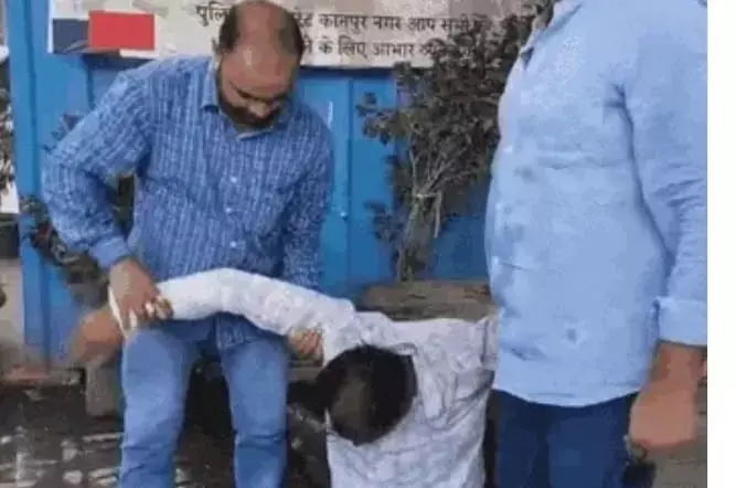 थाने में युवक की पीट-पीटकर हत्या, दरोगा समेत 8-पर केस, प्लॉट विवाद में चौकी ले गई थी पुलिस थाने में युवक की पीट-पीटकर हत्या, दरोगा समेत 8-पर केस, प्लॉट विवाद में चौकी ले गई थी पुलिस