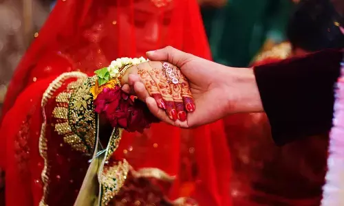 शादी के दिन ही दूल्हे ने कर डाली ऐसी हरकत! दु्ल्हन ने मांग लिया तलाक, फिर... शादी के दिन ही दूल्हे ने कर डाली ऐसी हरकत! दु्ल्हन ने मांग लिया तलाक, फिर...