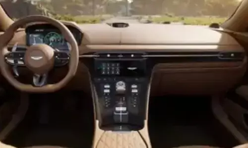 एस्टन मार्टिन की DB12 वोलांटे कन्वर्टिबल स्पोर्ट्स कार आई सामने,देगी 3.7 सेकेंड में 100 की स्पीड