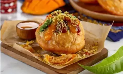 मैंगो क्रिस्पी कचौरी:  इस स्वादिष्ट नाश्ते के खास स्वाद का  लीजिए मजा