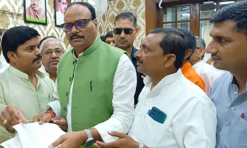 17 अगस्त तक भी नहीं मिला अनुदेशक शिक्षा मित्र का मानदेय, तीन साथियों की मौत से शिक्षा मित्रों में हाहाकार 17 अगस्त तक भी नहीं मिला अनुदेशक शिक्षा मित्र का मानदेय, तीन साथियों की मौत से शिक्षा मित्रों में हाहाकार