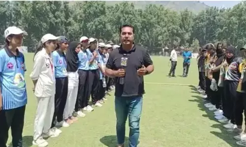 कश्मीर महिला क्रिकेट लीग: जाने क्या है महिला क्रिकेटरों की आकांक्षाएं कश्मीर महिला क्रिकेट लीग: जाने क्या है महिला क्रिकेटरों की आकांक्षाएं