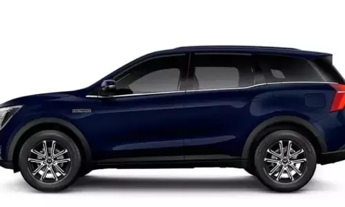 महिंद्रा को XUV700 में मिली दिक्कत,1.10 लाख इकाइयों के लिए आया रिकॉल ऑर्डर महिंद्रा को XUV700 में मिली दिक्कत,1.10 लाख इकाइयों के लिए आया रिकॉल ऑर्डर