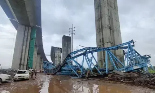 मिजोरम में हुआ एक बड़ा हादसा, रेलवे पुल गिरने से 17 मजदूरों की हुई मौत बचाव अभियान अभी भी है जारी मिजोरम में हुआ एक बड़ा हादसा, रेलवे पुल गिरने से 17 मजदूरों की हुई मौत बचाव अभियान अभी भी है जारी