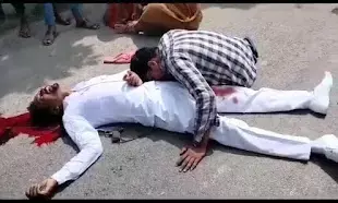 जौनपुर में पैसे के लेनदेन में छात्र नेता के पिता की गोली मारकर हत्या जौनपुर में पैसे के लेनदेन में छात्र नेता के पिता की गोली मारकर हत्या