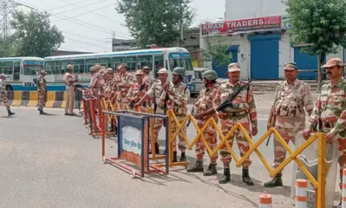 Nuh Violence : नूंह में मोबाइल इंटरनेट फिर बंद, Bulk SMS पर भी रहेगी रोक Nuh Violence : नूंह में मोबाइल इंटरनेट फिर बंद, Bulk SMS पर भी रहेगी रोक