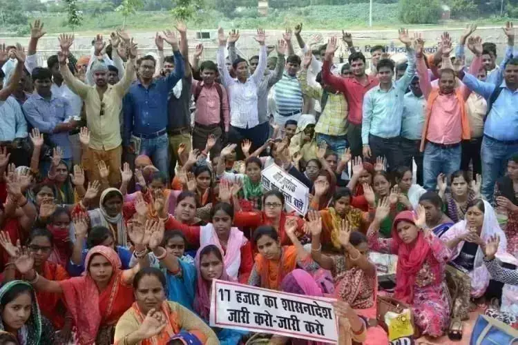 рдЙрддреНрддрд░ рдкреНрд░рджреЗрд╢ рд╕рд░рдХрд╛рд░ рдХреА рд╡рд┐рдирд┐рдпрдорди рд╕рдореАрдХреНрд╖рд╛ рд╕рдорд┐рддрд┐ рдХреА рд╣реЛрдЧреА рдмреИрдардХ,рдХреНрдпрд╛ рдЕрдиреБрджреЗрд╢рдХреЛрдВ рдХрд╛ рдмрдврд╝реЗрдЧрд╛ рдорд╛рдирджреЗрдп? рдЙрддреНрддрд░ рдкреНрд░рджреЗрд╢ рд╕рд░рдХрд╛рд░ рдХреА рд╡рд┐рдирд┐рдпрдорди рд╕рдореАрдХреНрд╖рд╛ рд╕рдорд┐рддрд┐ рдХреА рд╣реЛрдЧреА рдмреИрдардХ,рдХреНрдпрд╛ рдЕрдиреБрджреЗрд╢рдХреЛрдВ рдХрд╛ рдмрдврд╝реЗрдЧрд╛ рдорд╛рдирджреЗрдп?