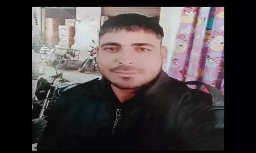 पिता ने 5 लाख की सुपारी देकर बेटे को मरवा दिया, पत्नी से बदला लेने के लिए वारदात को दिया अंजाम पिता ने 5 लाख की सुपारी देकर बेटे को मरवा दिया, पत्नी से बदला लेने के लिए वारदात को दिया अंजाम