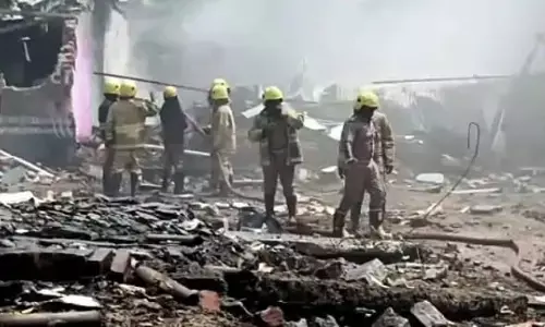 पश्चिम बंगाल: घातक विस्फोट से दहल उठी अवैध पटाखा फैक्ट्री,आठ लोग मृत पश्चिम बंगाल: घातक विस्फोट से दहल उठी अवैध पटाखा फैक्ट्री,आठ लोग मृत