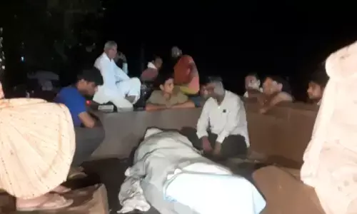 मुजफ्फरनगर स्टील प्लांट में गिरने से एक कर्मचारी की इलाज के दौरान मौत, परिजनों ने काटा हंगामा