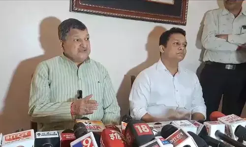 गाजियाबाद सांसद रोजगार मेले को लेकर राज्यसभा सांसद अनिल अग्रवाल ने की प्रेस वार्ता