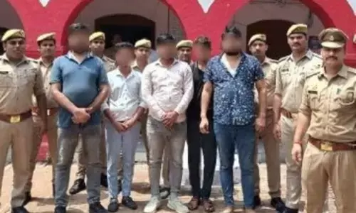 UP से लेकर बंगाल तक थी नक़ली नोटों की सप्लाई, पुलिस ने पांच लोगो को अरेस्ट कर नक़ली नोटों का जखीरा किया बरामद UP से लेकर बंगाल तक थी नक़ली नोटों की सप्लाई, पुलिस ने पांच लोगो को अरेस्ट कर नक़ली नोटों का जखीरा किया बरामद