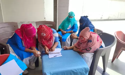 छेड़छाड़ से तंग छात्राओं का CM को खून से खत, कहा- बाबाजी हम आपकी बेटियां, पुलिस धमकाती है, न्याय कीजिए, प्रिंसिपल अरेस्ट