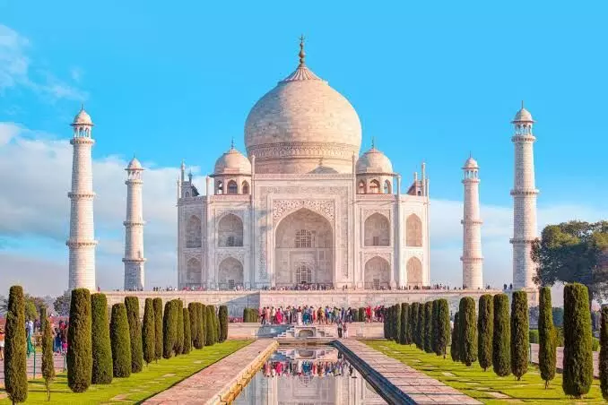 taj mahal see will get ticket main dome windo western gate