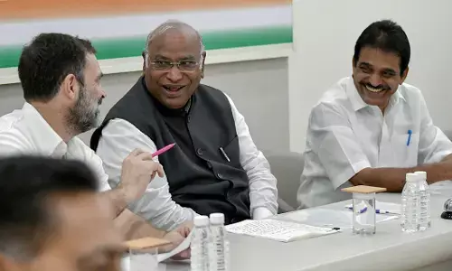 Congress Election Committee: कांग्रेस ने बनाई 16 सदस्यों की चुनाव समिति, देखिए- पूरी सूची Congress Election Committee: कांग्रेस ने बनाई 16 सदस्यों की चुनाव समिति, देखिए- पूरी सूची