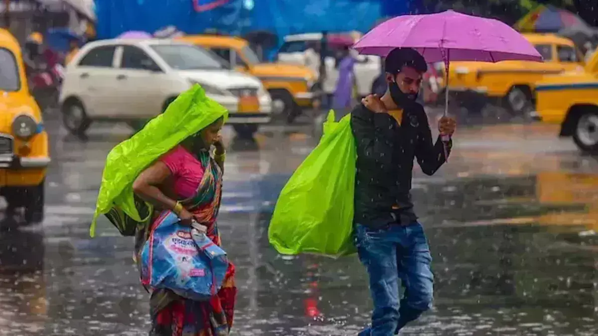 Weather took a turn in UP monsoon returned again Weather took a turn in UP monsoon returned again