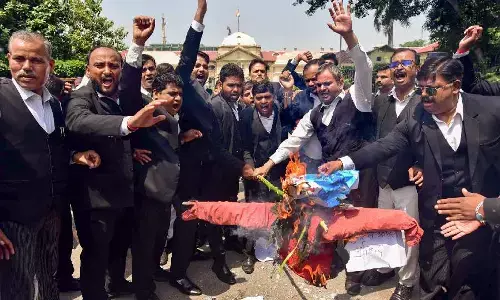 Lawyer strike will continue against lathicharge in Hapur