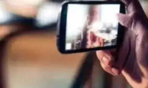 Big News : महिला टीचरों के प्राइवेट वीडियो बनाता था प्रिंसिपल, 45 से ज्यादा बनी शिकार, फिर एसे हुआ गिरफ्तार Big News : महिला टीचरों के प्राइवेट वीडियो बनाता था प्रिंसिपल, 45 से ज्यादा बनी शिकार, फिर एसे हुआ गिरफ्तार