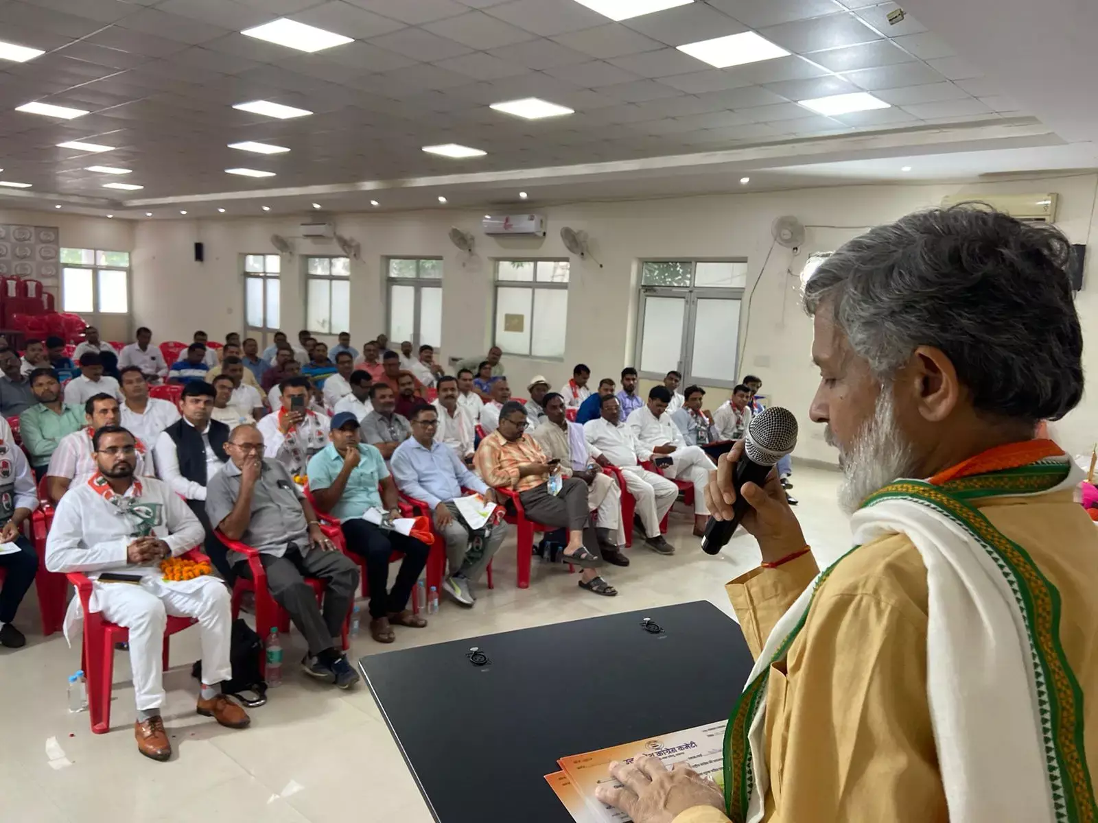 शिक्षक समाज की नींव, शिक्षकों के भविष्य को सुरक्षित करने के लिए पुरानी पेंशन बहाली कांग्रेस की प्राथमिकता शिक्षक समाज की नींव, शिक्षकों के भविष्य को सुरक्षित करने के लिए पुरानी पेंशन बहाली कांग्रेस की प्राथमिकता