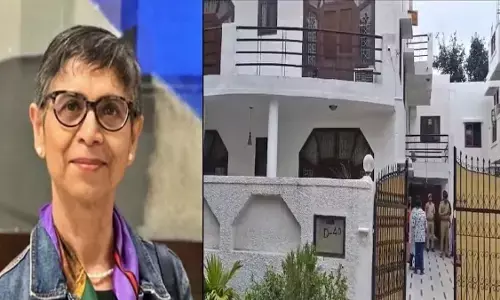 रेणु सिन्हा मर्डर केस : पूर्व आईआरएस अधिकारी ने की अपनी पत्नी की हत्या, प्रॉपर्टी विवाद बना कारण रेणु सिन्हा मर्डर केस : पूर्व आईआरएस अधिकारी ने की अपनी पत्नी की हत्या, प्रॉपर्टी विवाद बना कारण