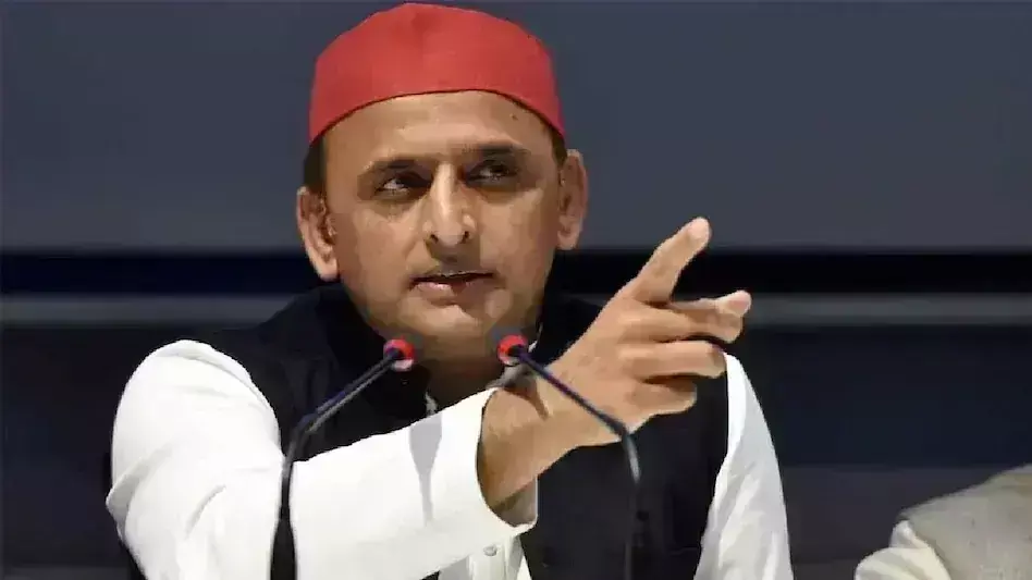 Akhilesh Yadav furious over Chandrababu Naidus arrest Akhilesh Yadav furious over Chandrababu Naidus arrest