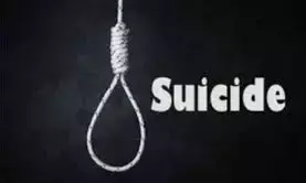 Student commits suicide by hanging in Prayagraj Student commits suicide by hanging in Prayagraj