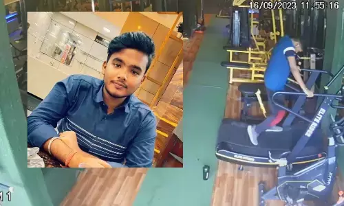 गाजियाबाद : जिम में ट्रेडमिल में कसरत करते 19 साल के युवक की मौत, सीसीटीवी में कैद हुई घटना, देखिए- Video गाजियाबाद : जिम में ट्रेडमिल में कसरत करते 19 साल के युवक की मौत, सीसीटीवी में कैद हुई घटना, देखिए- Video