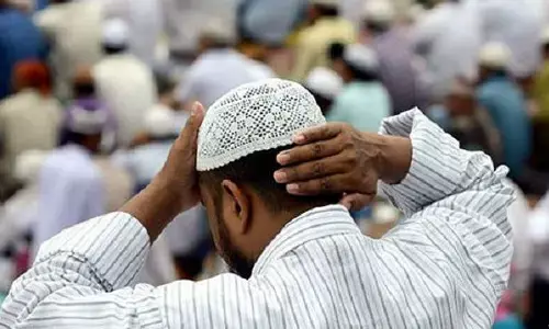 अल्पसंख्यकों से क्यों बच रही है कांग्रेस ? अल्पसंख्यकों से क्यों बच रही है कांग्रेस ?