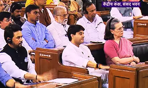 क्या मध्यप्रदेश में ज्योतिरादित्य सिंधिया की हो सकती है घर वापसी? क्या मध्यप्रदेश में ज्योतिरादित्य सिंधिया की हो सकती है घर वापसी?