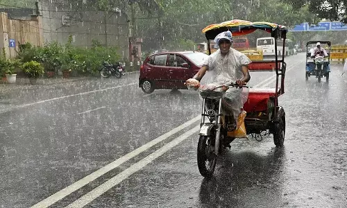 Weather becomes pleasant in UP, rain alert issued in these districts Weather becomes pleasant in UP, rain alert issued in these districts
