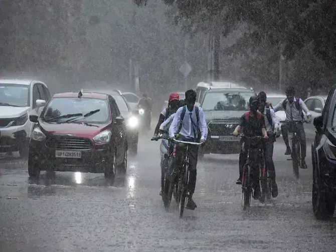 There will be rain in many districts of UP today, know how the weather will be There will be rain in many districts of UP today, know how the weather will be