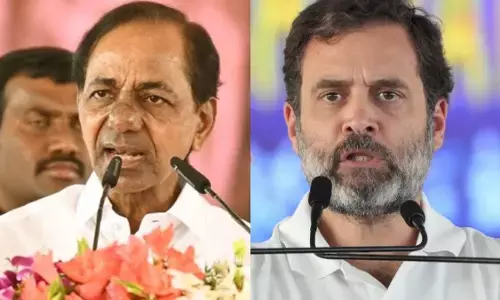 चुनावी मौसम में क्यों बदल जाती हैं सियासी दलों की जुबान, तेलंगाना में बीआरएस और कांग्रेस में हो रही सीधी लड़ाई चुनावी मौसम में क्यों बदल जाती हैं सियासी दलों की जुबान, तेलंगाना में बीआरएस और कांग्रेस में हो रही सीधी लड़ाई