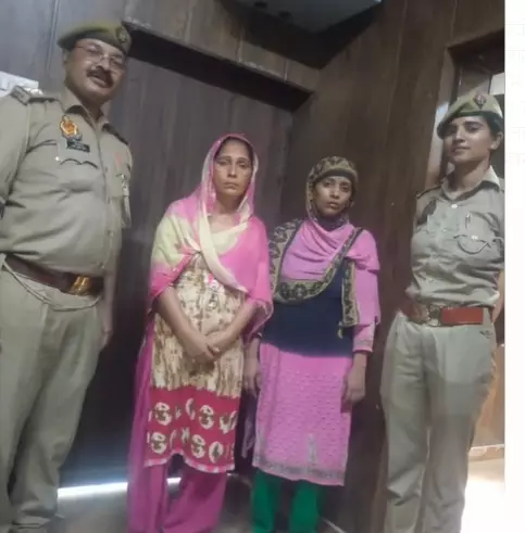 गाजियाबाद में सीएम योगी आदित्यनाथ की कन्या विवाह योजना को सरकारी अफसर की कालाबाजारी ने लगाया पलीता, दो महिला हुई गिरफ्तार
