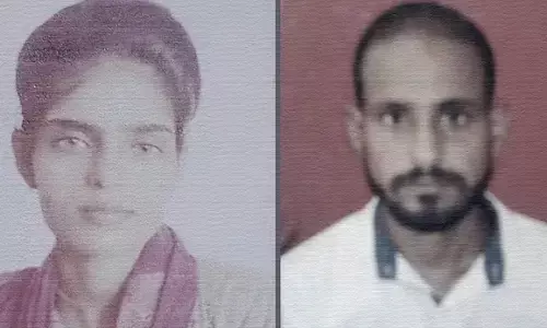 Love Story рдХрд╛ рджреБрдЦрдж рдЕрдВрдд: рдкреНрд░реЗрдореА рдпреБрдЧрд▓ рдиреЗ рдПрдХ рд╕рд╛рде рдкреЗрдбрд╝ рдкрд░ рдПрдХ рд╣реА рджреБрдкрдЯреНрдЯреЗ рд╕реЗ рдлрдВрджрд╛ рд▓рдЧрд╛рдХрд░ рджреЗ рджреА рдЕрдкрдиреА рдЬрд╛рди, рдкреВрд░реЗ рдЧрд╛рдБрд╡ рдореЗрдВ рдкрд╕рд░рд╛ рдорд╛рддрдо Love Story рдХрд╛ рджреБрдЦрдж рдЕрдВрдд: рдкреНрд░реЗрдореА рдпреБрдЧрд▓ рдиреЗ рдПрдХ рд╕рд╛рде рдкреЗрдбрд╝ рдкрд░ рдПрдХ рд╣реА рджреБрдкрдЯреНрдЯреЗ рд╕реЗ рдлрдВрджрд╛ рд▓рдЧрд╛рдХрд░ рджреЗ рджреА рдЕрдкрдиреА рдЬрд╛рди, рдкреВрд░реЗ рдЧрд╛рдБрд╡ рдореЗрдВ рдкрд╕рд░рд╛ рдорд╛рддрдо