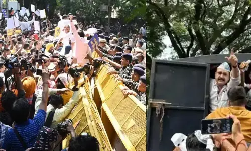 संजय सिंह की गिरफ्तारी के बाद AAP कार्यकर्ताओं और पुलिस के बीच झड़प संजय सिंह की गिरफ्तारी के बाद AAP कार्यकर्ताओं और पुलिस के बीच झड़प