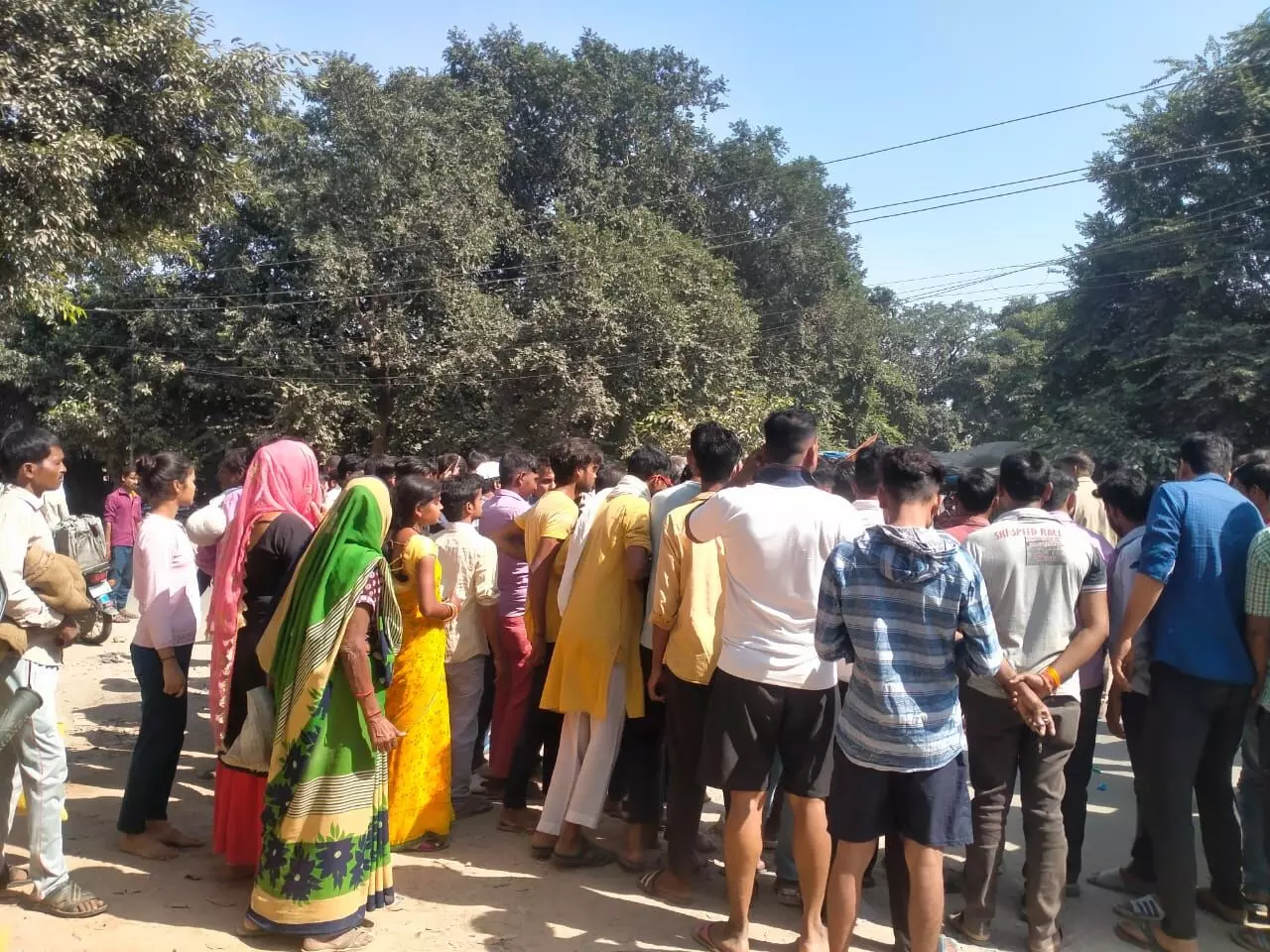 हरदोई : तेज रफ्तार ट्रक की टक्कर से बाइक सवार युवक की मौत हरदोई : तेज रफ्तार ट्रक की टक्कर से बाइक सवार युवक की मौत