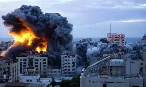 जंग की आग में इजरायल और फिलीस्तीन