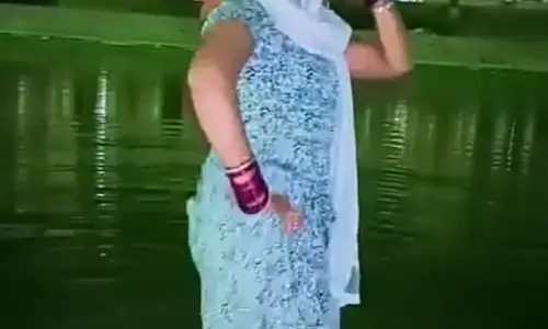 UP News: अयोध्या में स्थित रामपैड़ी बना रील प्रेमियों का अड्डा, रोज वायरल हो रहे हैं वीडियो