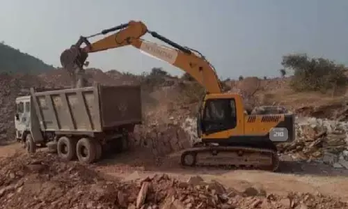 UP News: कानूनगो को डंपर से कुचलने का प्रयास, खनन माफिया पर लगा आरोप