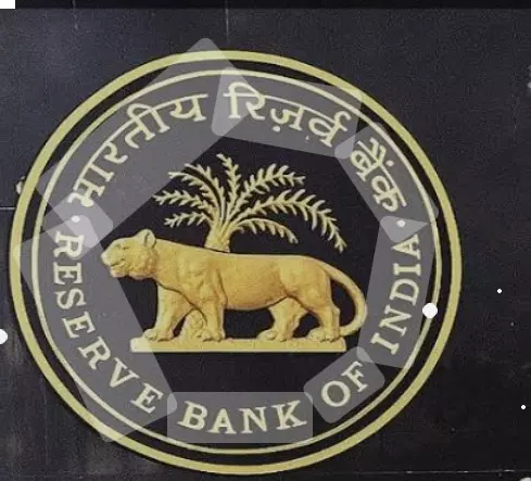 RBI ने की कड़ी कार्यवाही, ICICI और कोटक महिंद्रा बैंक पर लगाया करोड़ों का जुर्माना